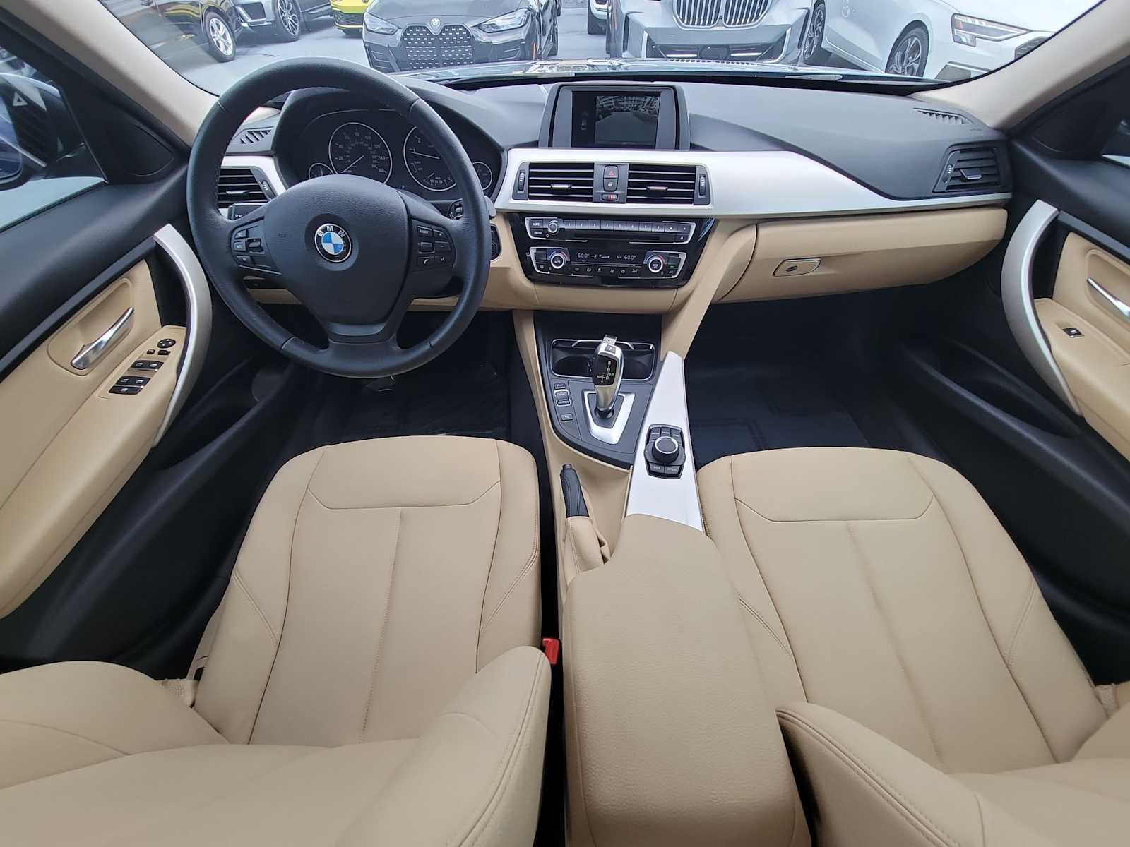 Thumbnail: 2018 BMW 3 Series - 12
