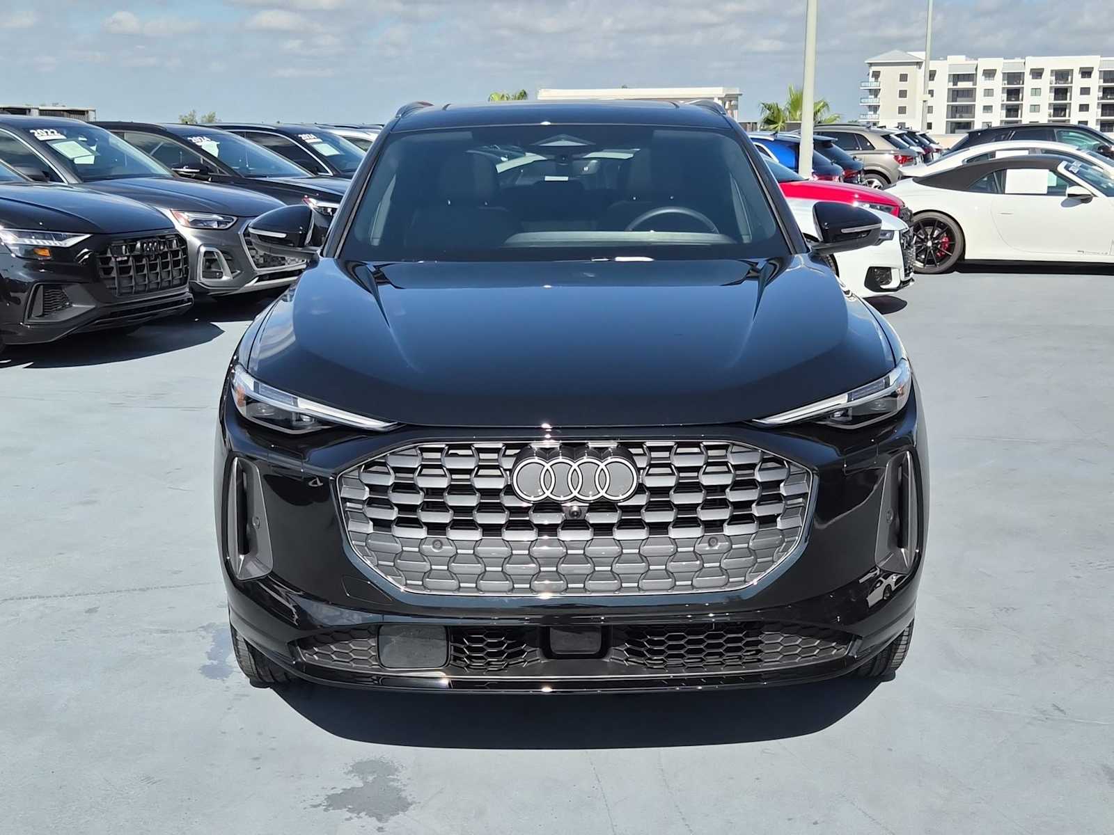 Thumbnail: 2025 Audi Q5 - 9