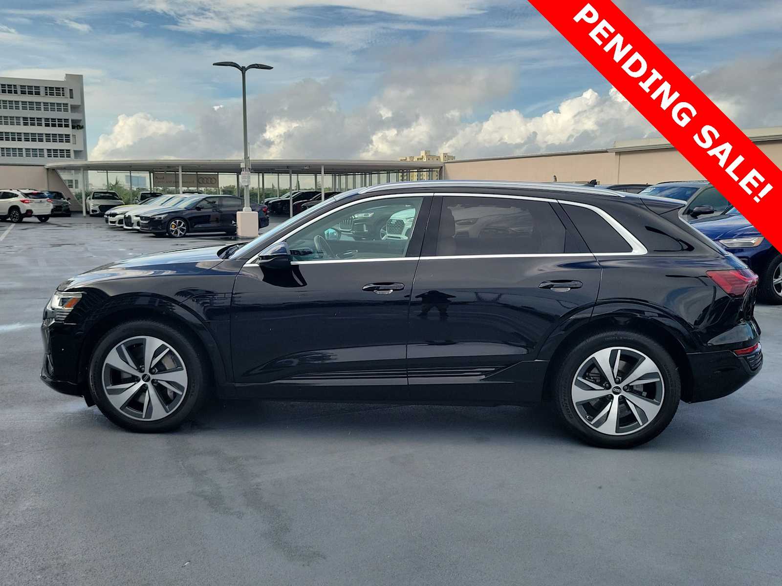 Thumbnail: 2024 Audi Q8 e-tron - 2