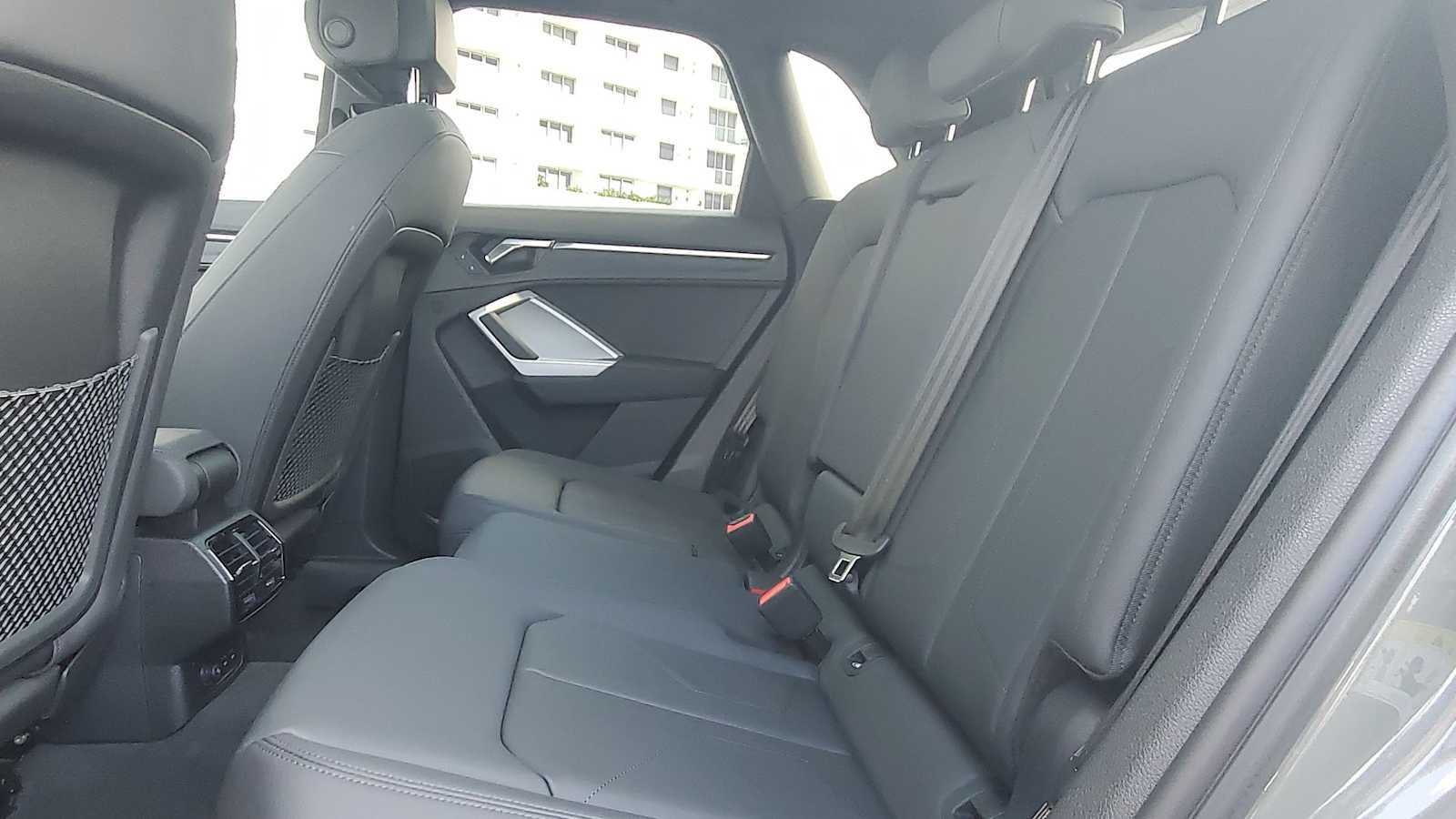 Thumbnail: 2025 Audi Q3 - 20