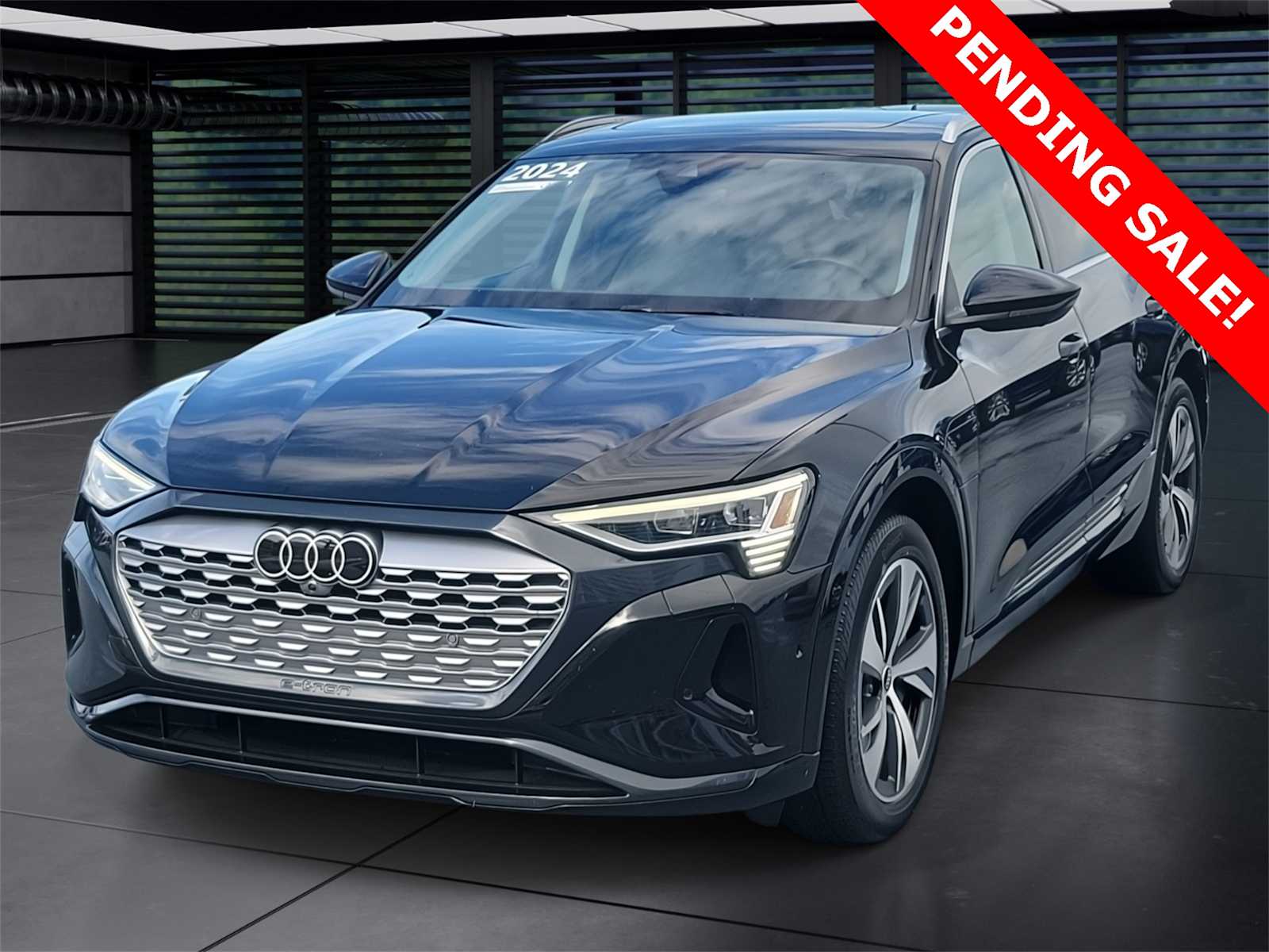 Thumbnail: 2024 Audi Q8 e-tron - 1