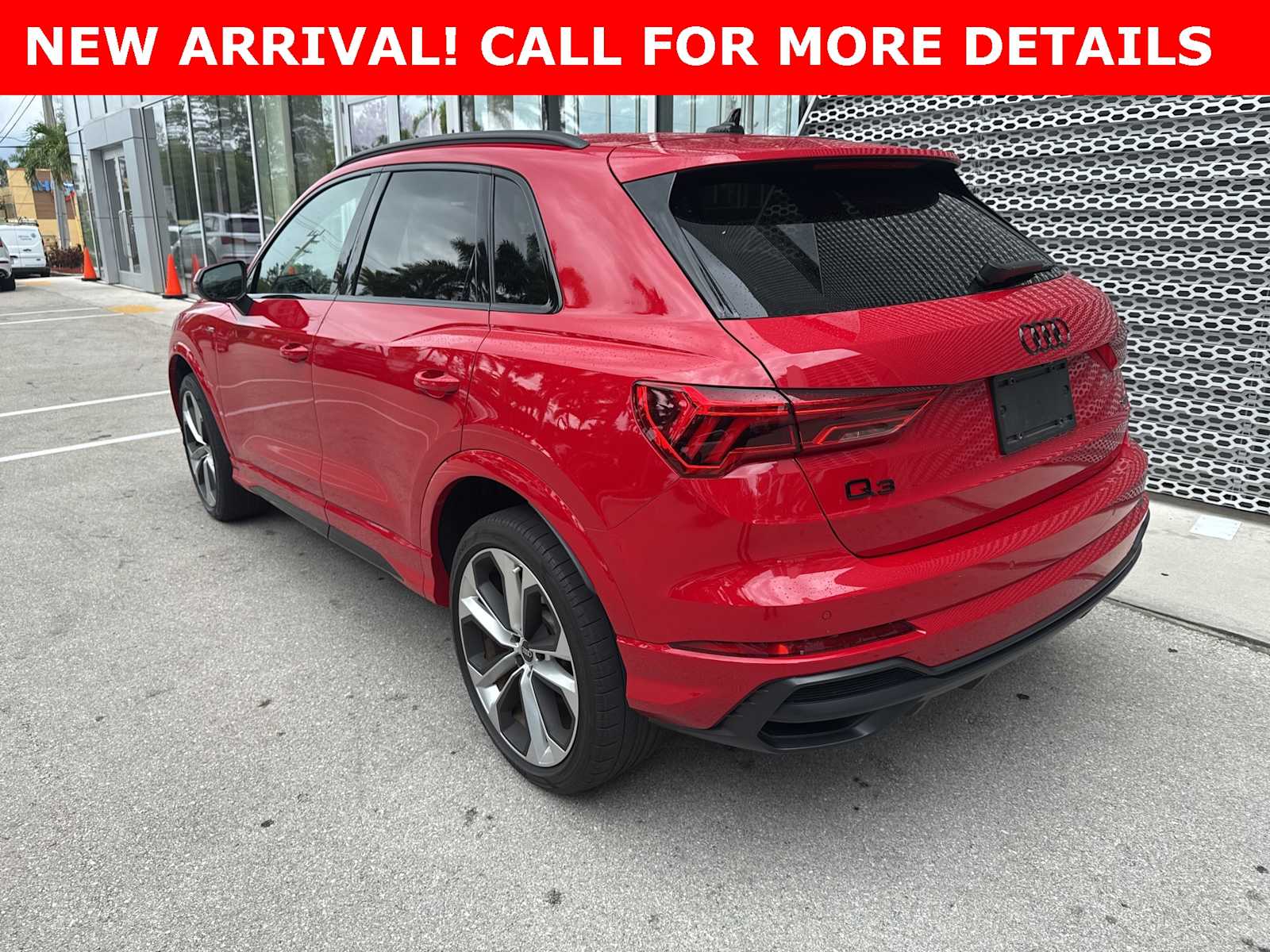 Thumbnail: 2022 Audi Q3 - 4