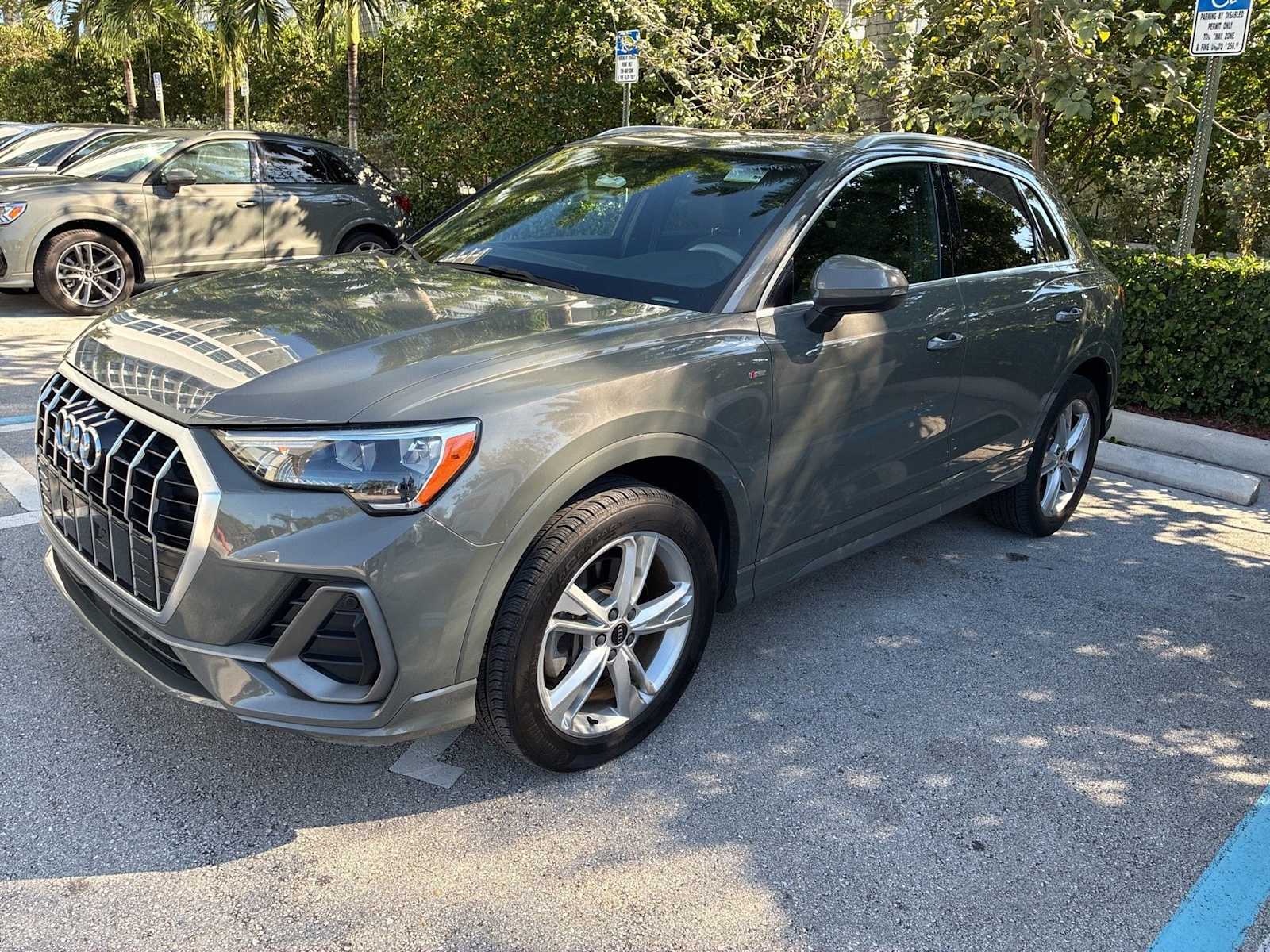 Thumbnail: 2021 Audi Q3 - 1