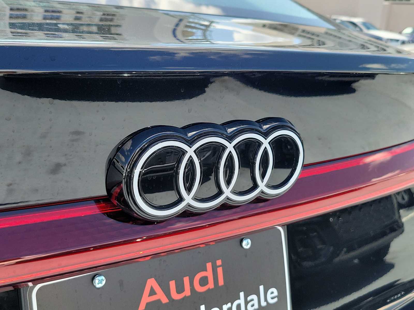Thumbnail: 2025 Audi e-tron S - 10