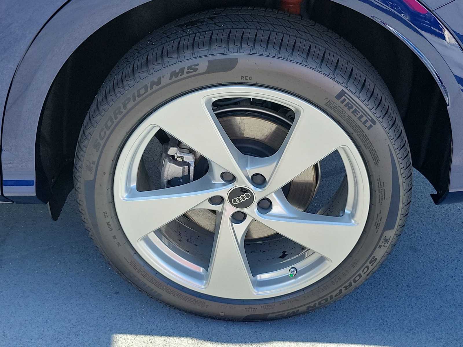 Thumbnail: 2025 Audi Q5 - 12