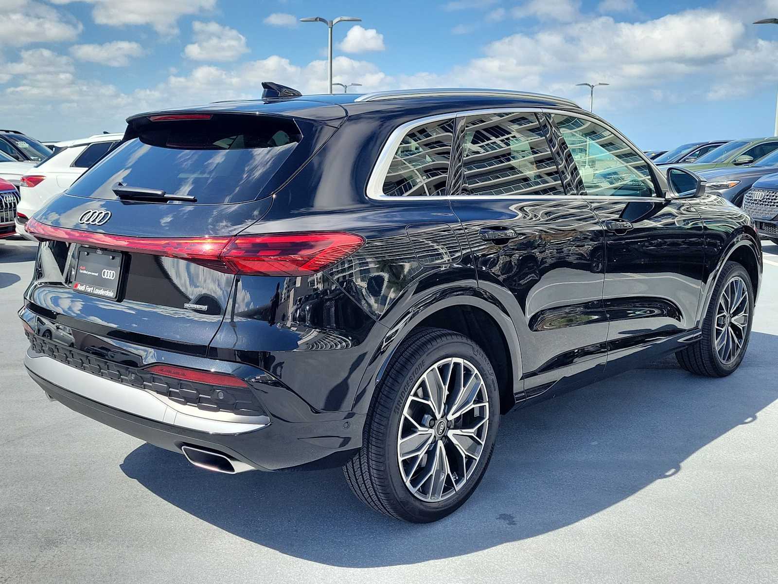 Thumbnail: 2025 Audi Q5 - 6