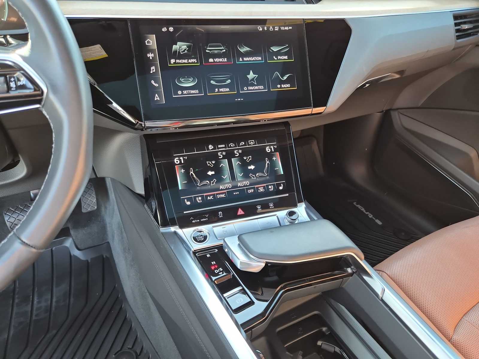 Thumbnail: 2024 Audi Q8 e-tron - 23