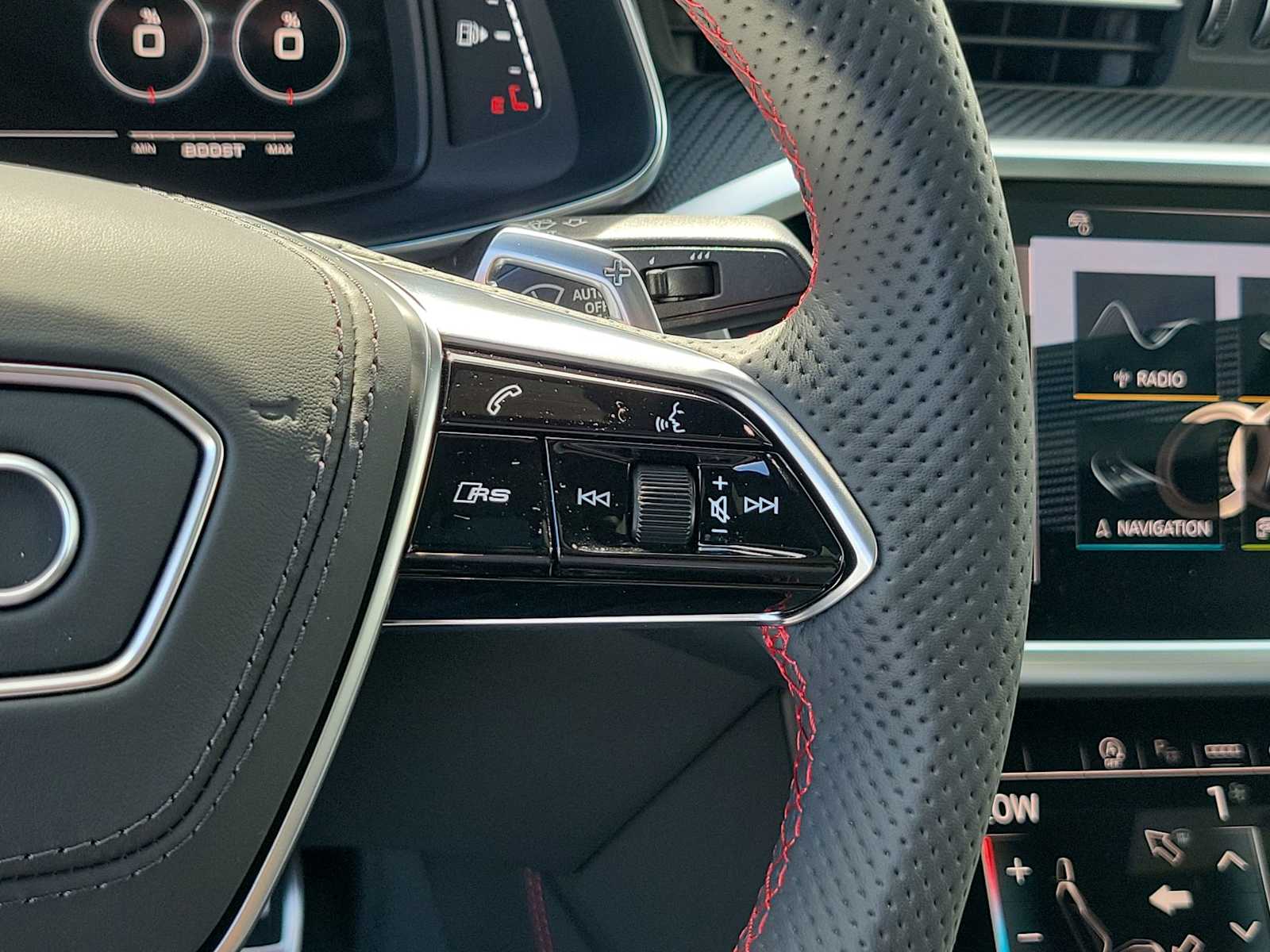 Thumbnail: 2026 Audi RS 7 - 22