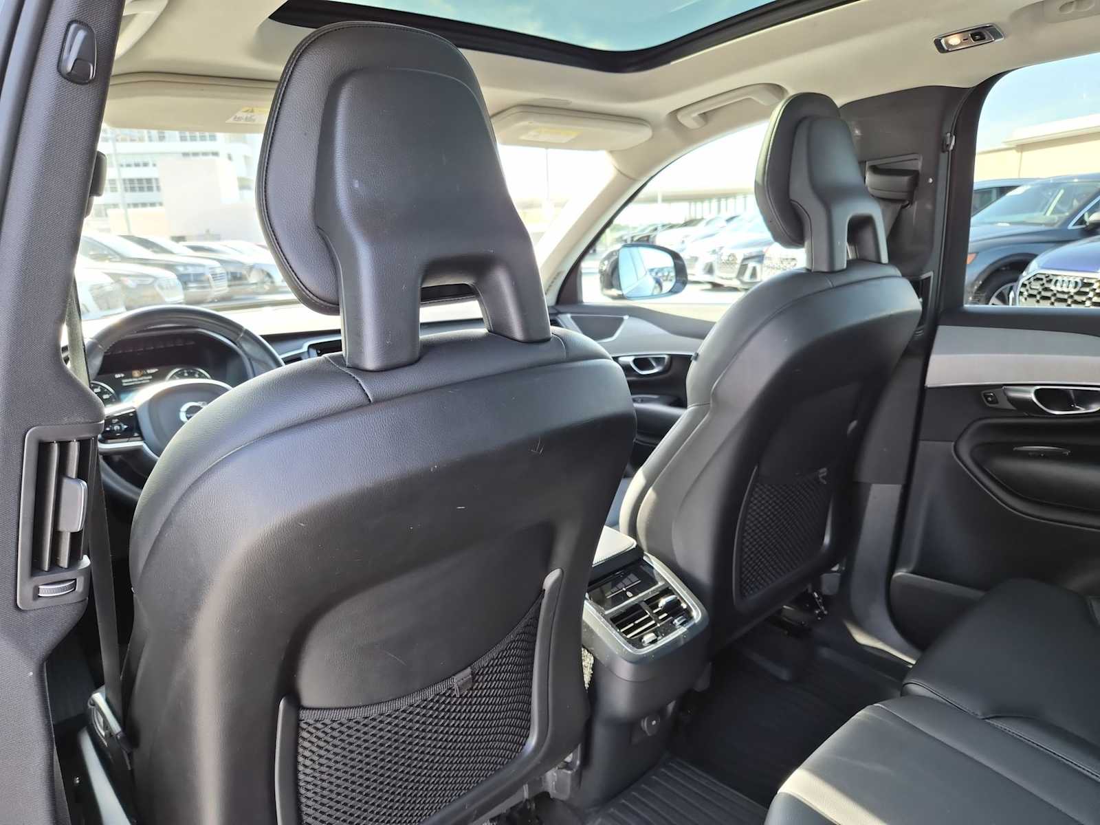 Thumbnail: 2021 Volvo XC90 - 17