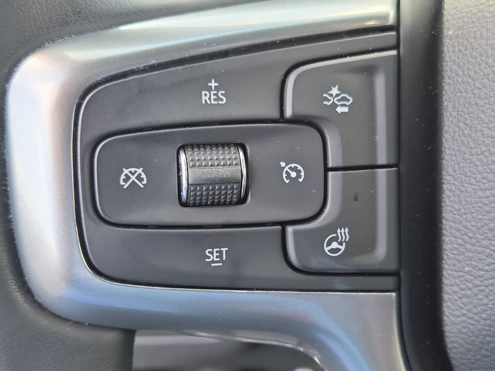 Thumbnail: 2023 Chevrolet Tahoe - 20