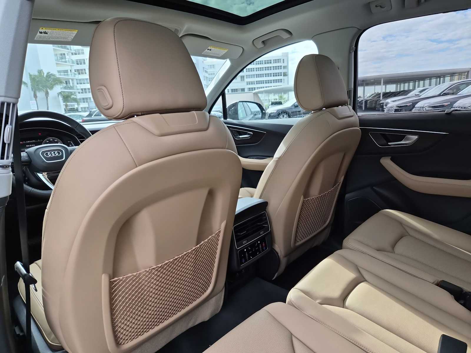 Thumbnail: 2026 Audi Q7 - 17