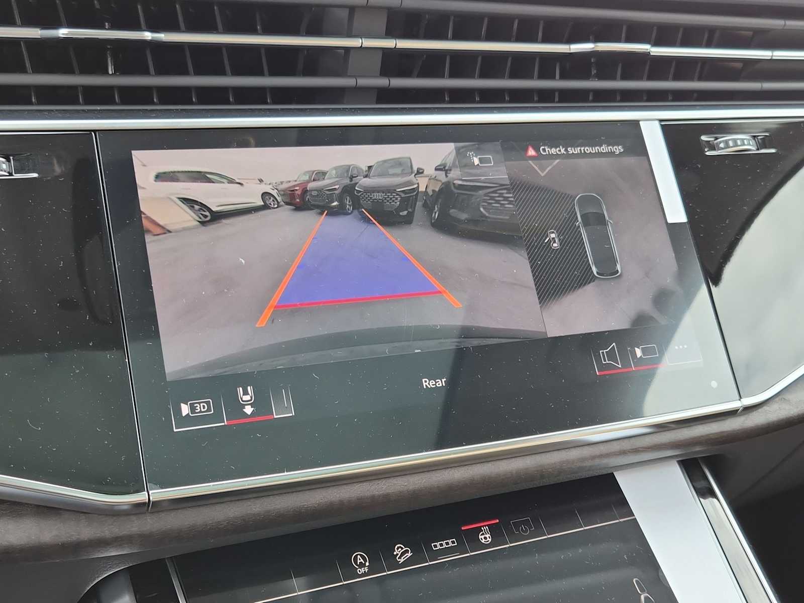 Thumbnail: 2026 Audi Q7 - 24