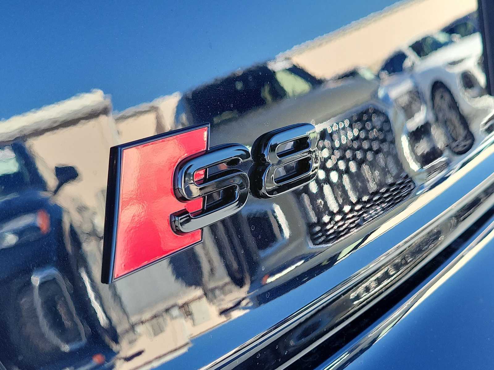 Thumbnail: 2026 Audi S8 - 11