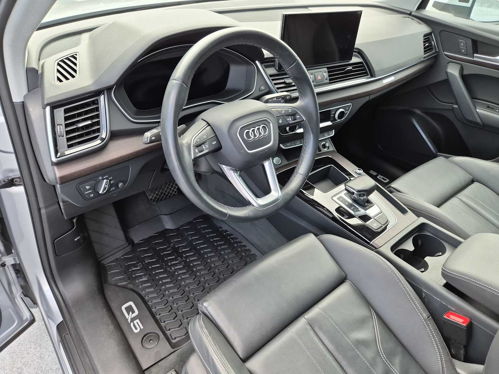 Thumbnail: 2023 Audi Q5 - 2