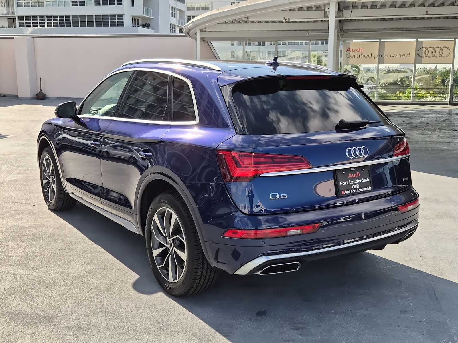 Thumbnail: 2022 Audi Q5 - 4