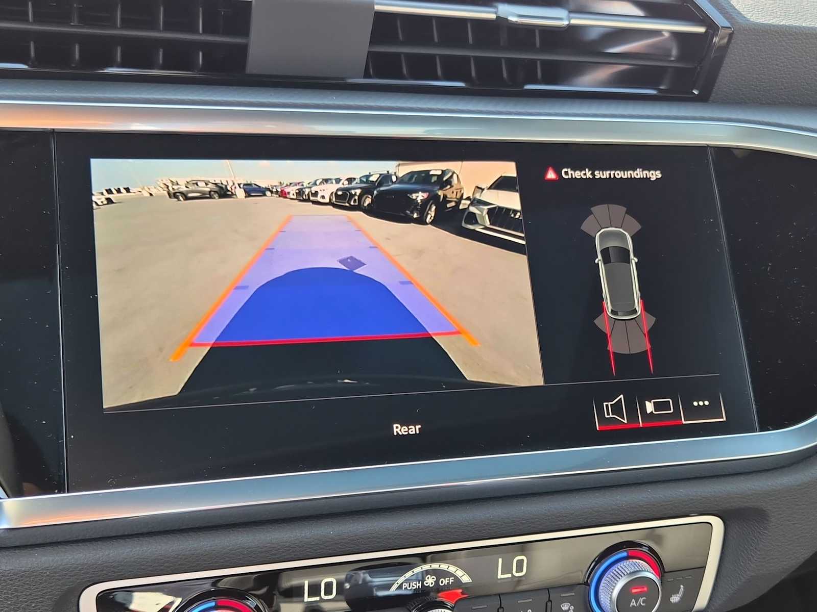 Thumbnail: 2025 Audi Q3 - 24