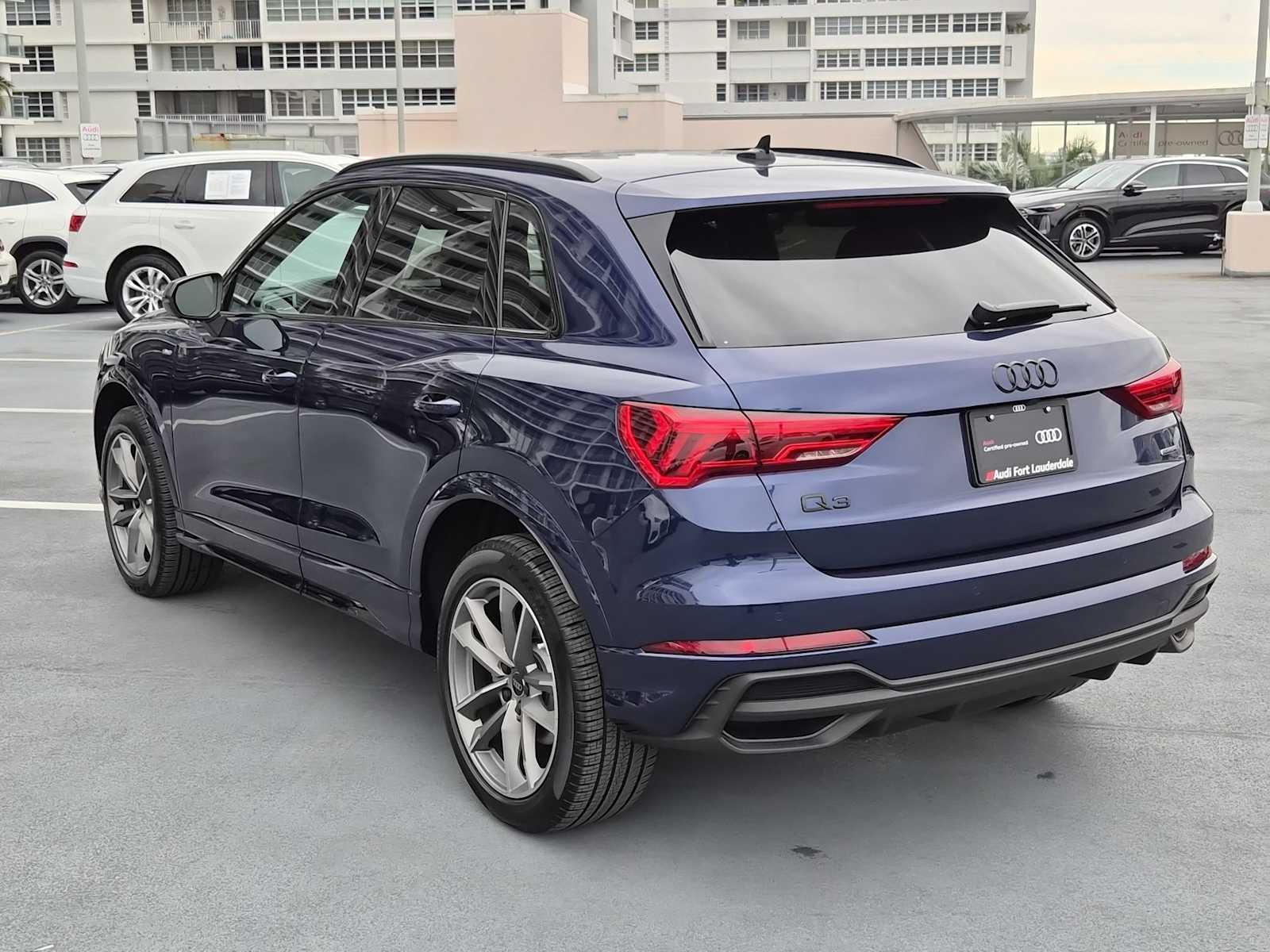 Thumbnail: 2025 Audi Q3 - 4