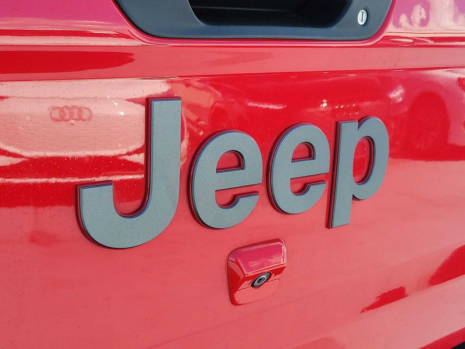 Thumbnail: 2020 Jeep Gladiator - 10