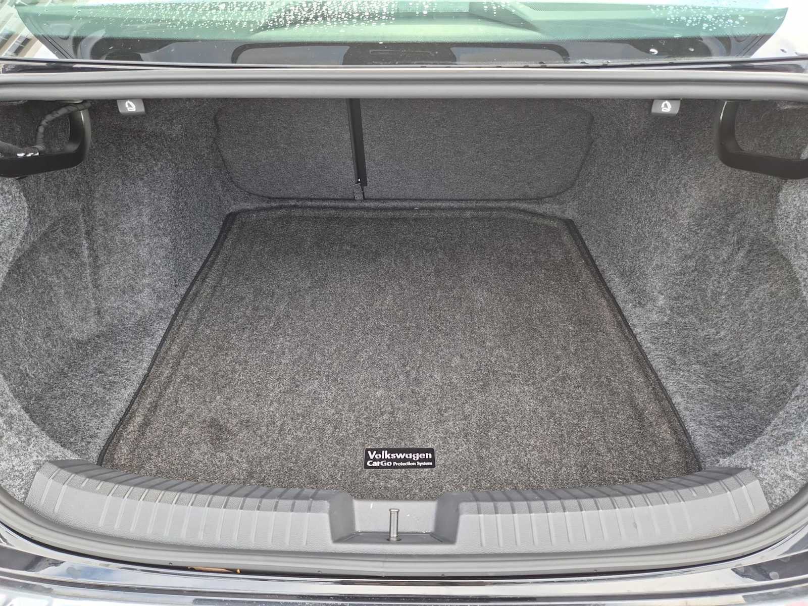 Thumbnail: 2023 Volkswagen Jetta - 25