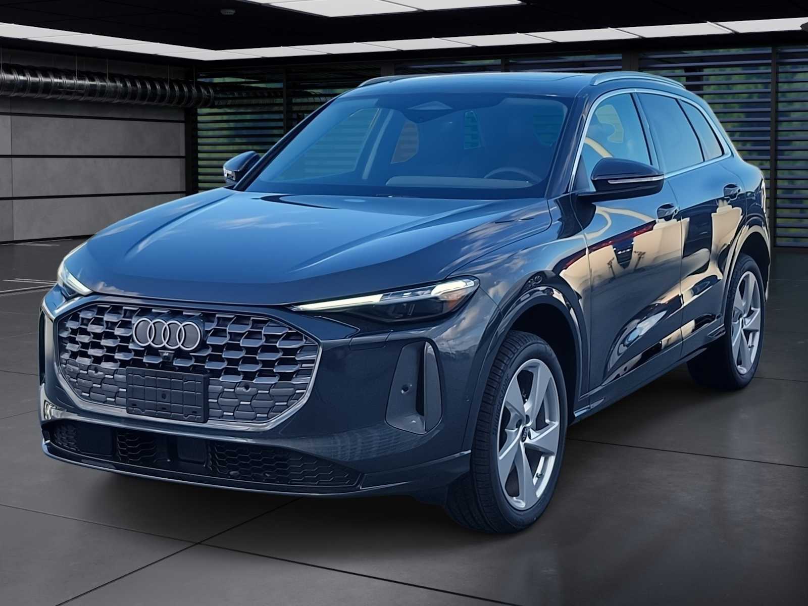 Thumbnail: 2025 Audi Q5 - 1