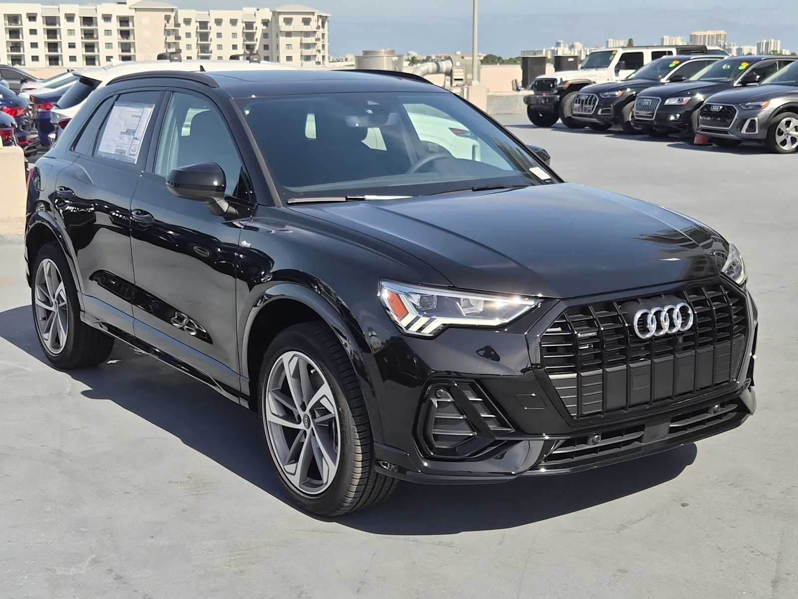 Thumbnail: 2025 Audi Q3 - 8