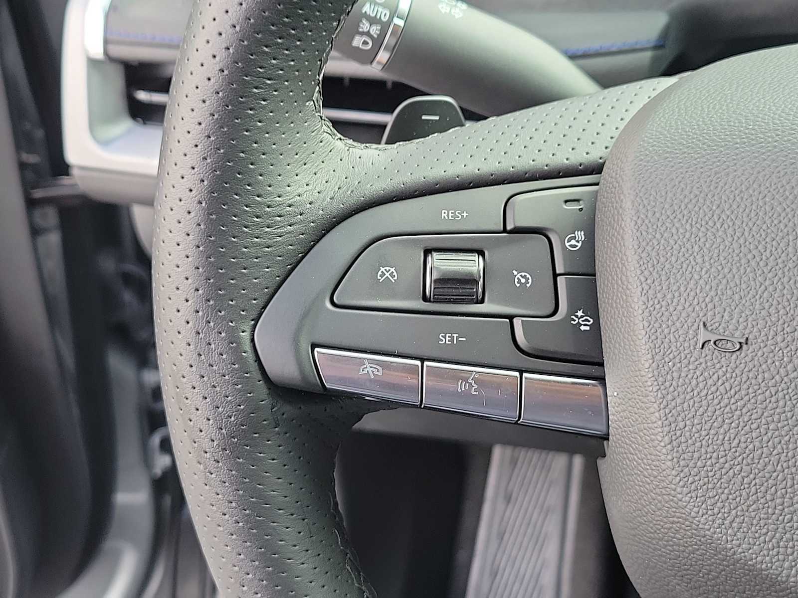 Thumbnail: 2024 Cadillac XT4 - 20