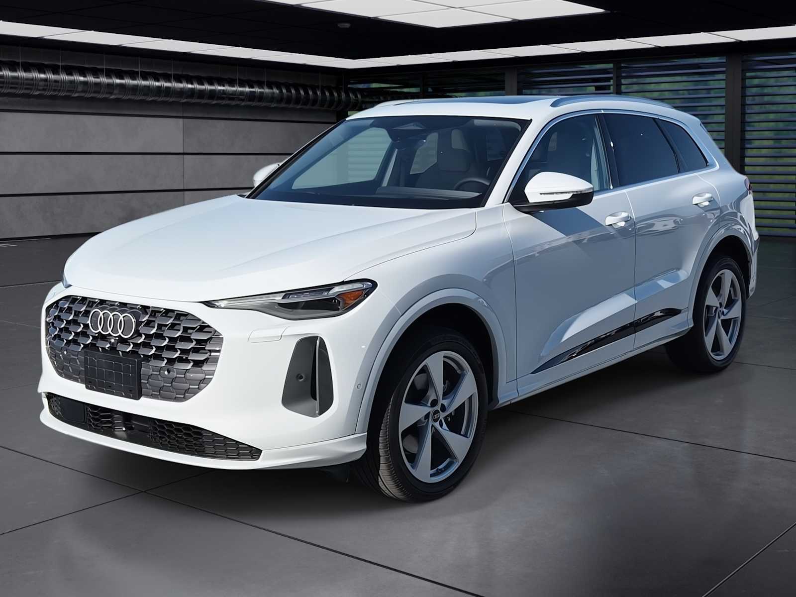 Thumbnail: 2025 Audi Q5 - 1