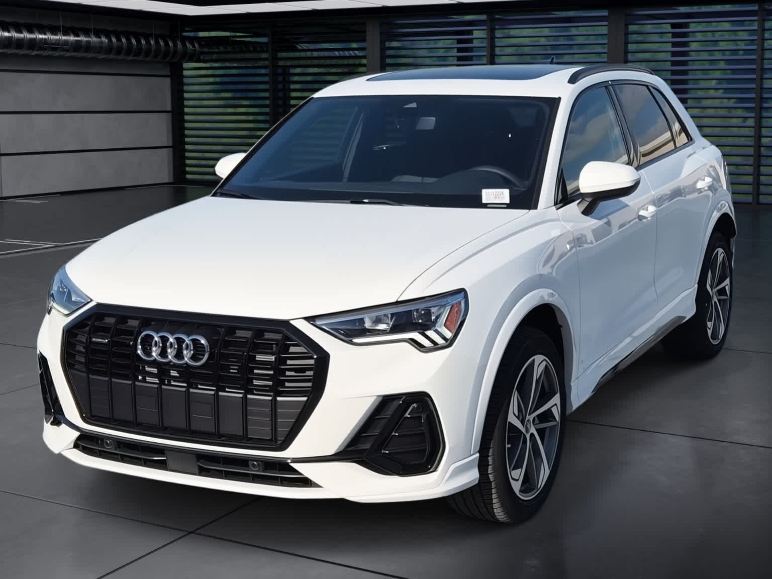 Thumbnail: 2025 Audi Q3 - 1