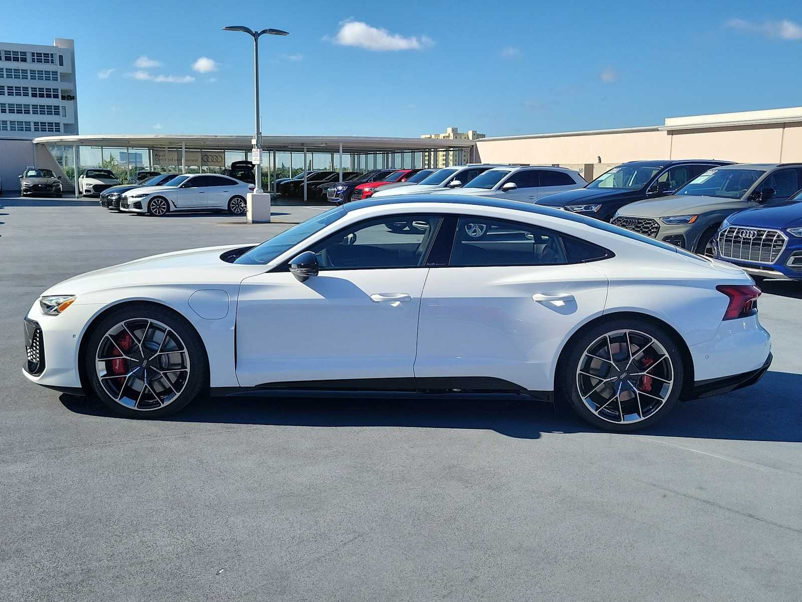 Thumbnail: 2026 Audi RS e-tron GT - 3