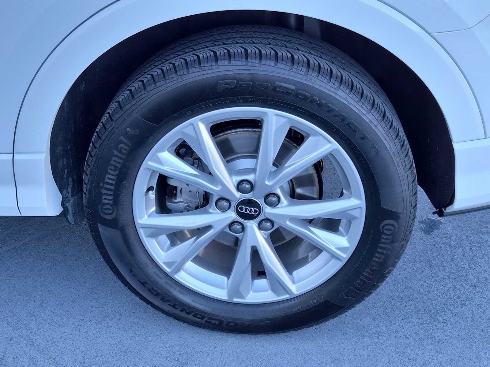 Thumbnail: 2025 Audi Q3 - 12