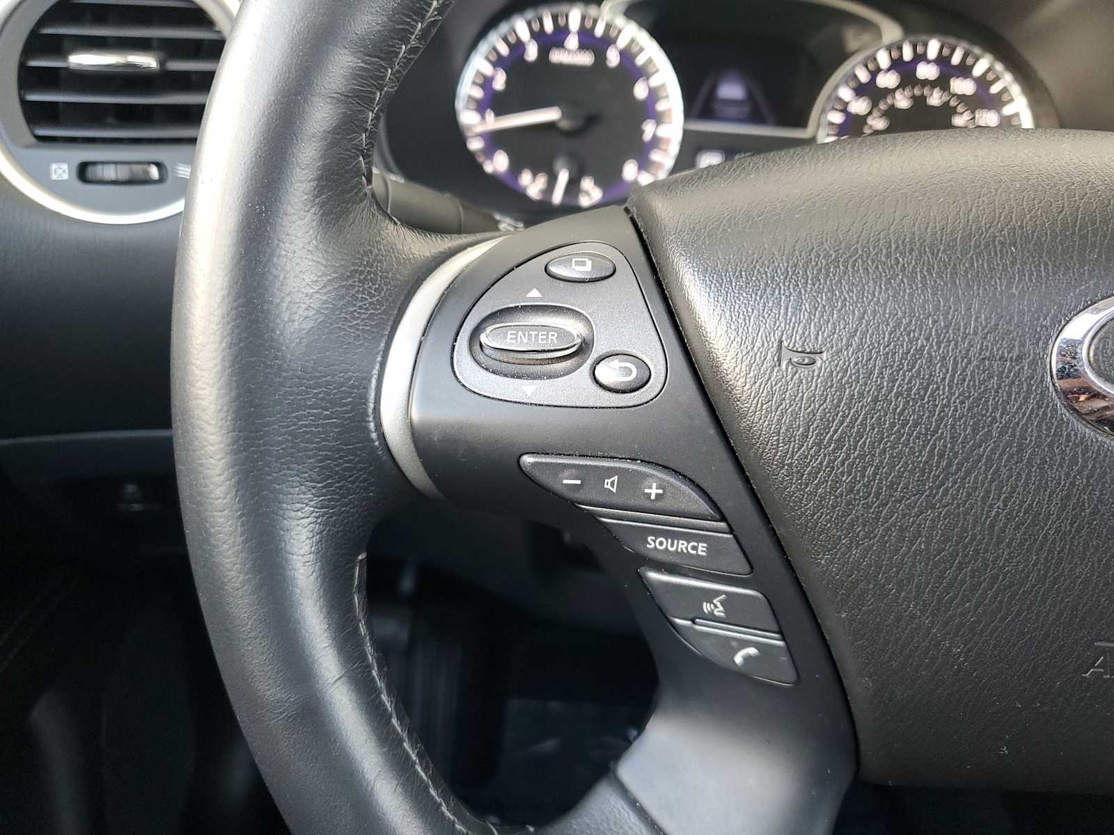 Thumbnail: 2019 INFINITI QX60 - 17