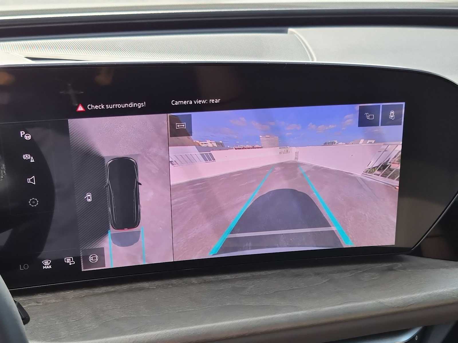 Thumbnail: 2025 Audi Q5 - 24