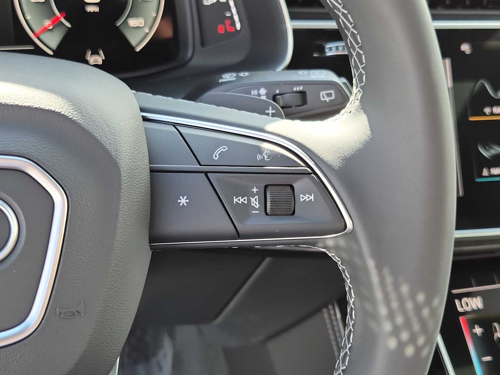 Thumbnail: 2026 Audi Q7 - 22