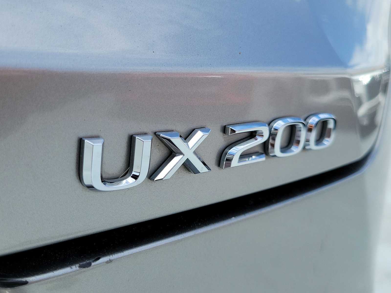 Thumbnail: 2021 Lexus UX - 12