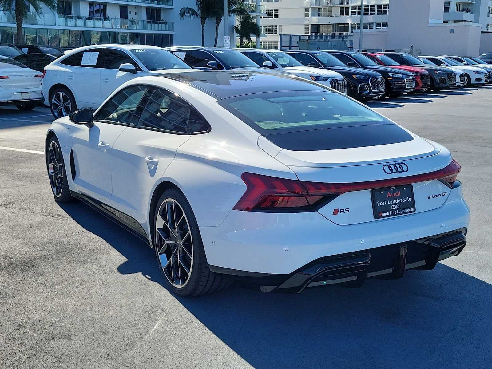 Thumbnail: 2026 Audi RS e-tron GT - 4