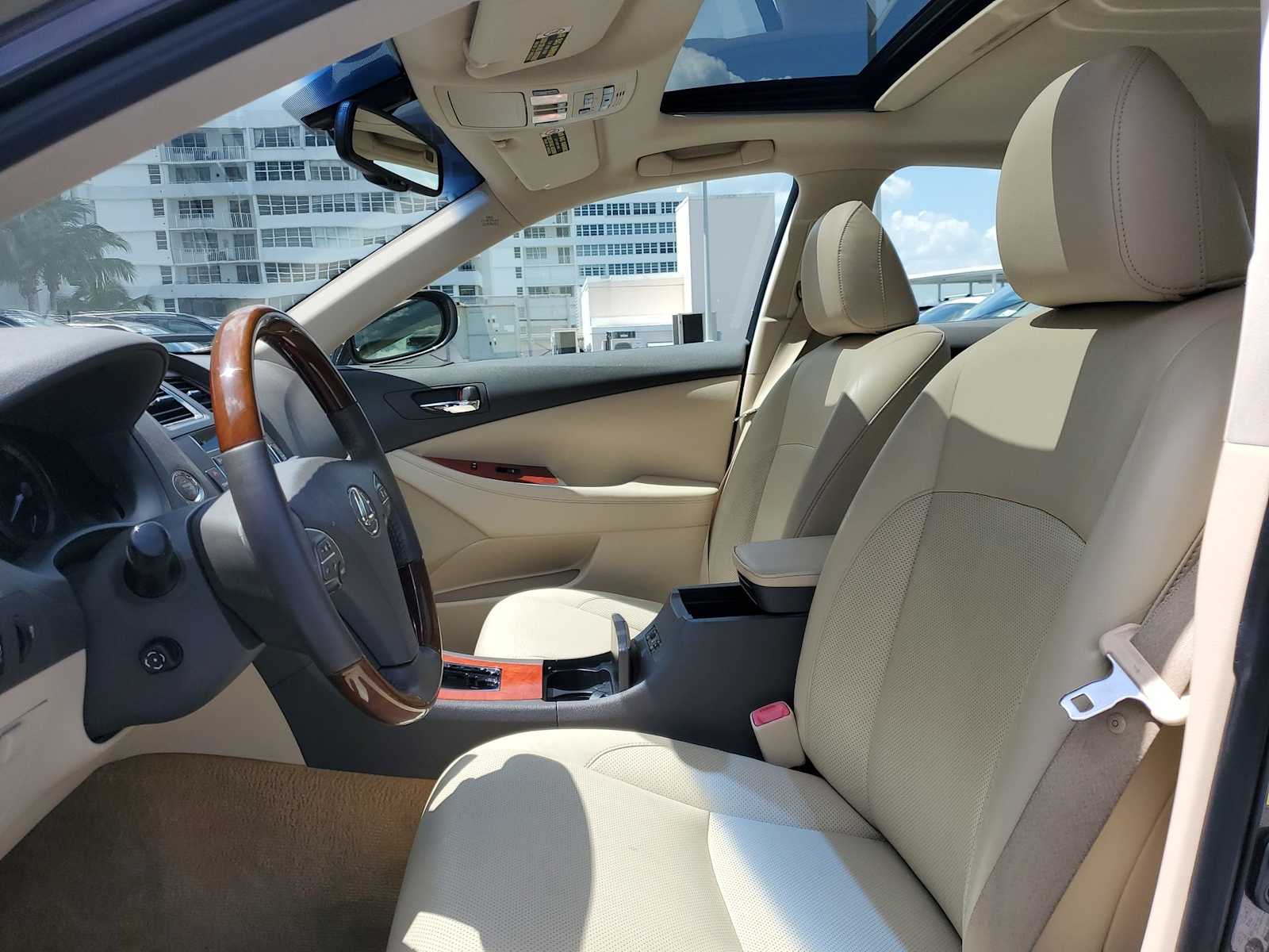 Thumbnail: 2012 Lexus ES - 11
