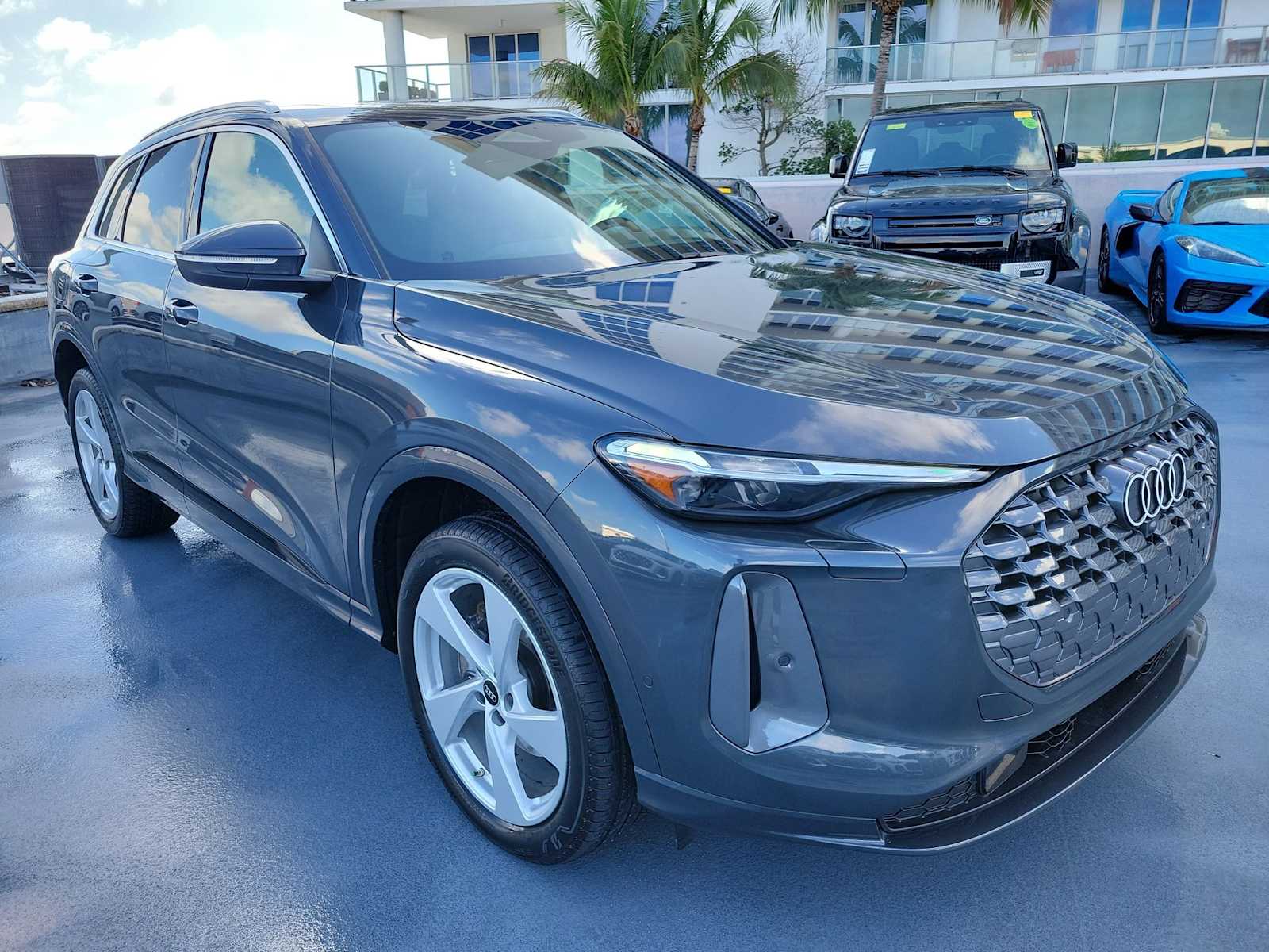 Thumbnail: 2025 Audi Q5 - 8