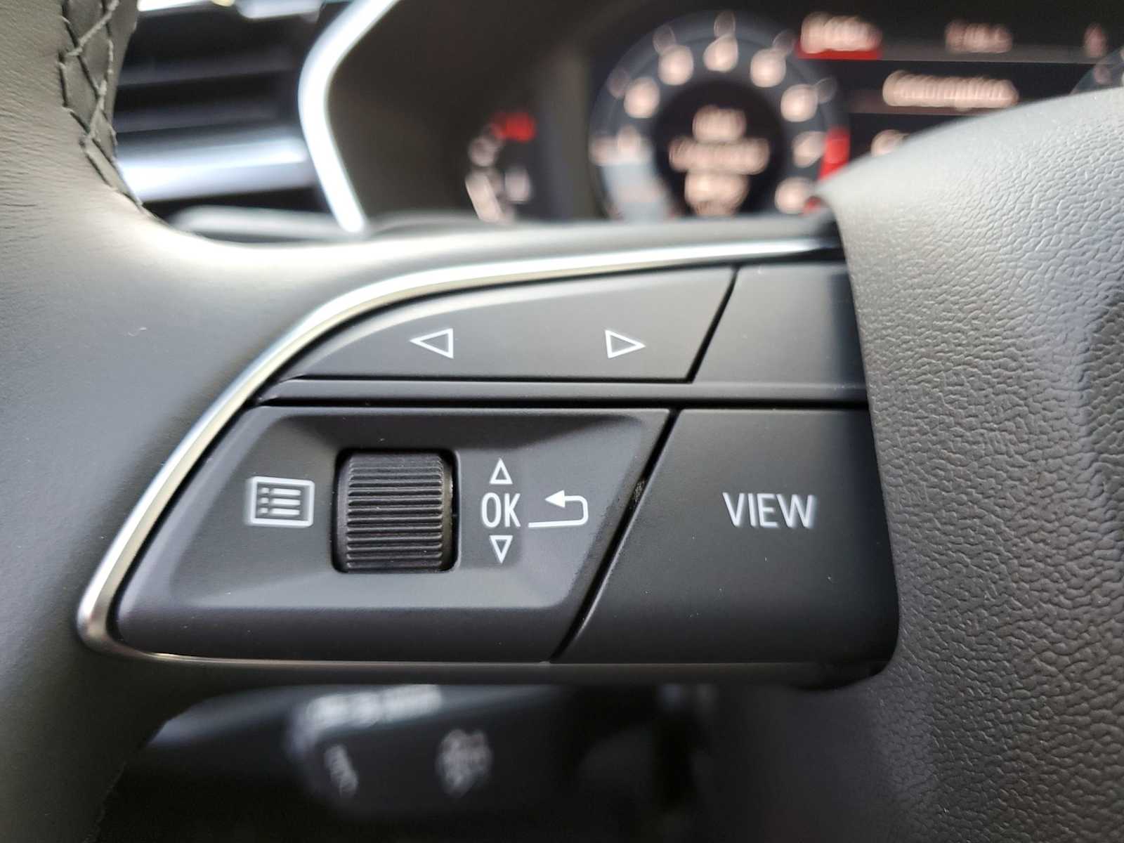 Thumbnail: 2023 Audi Q3 - 21