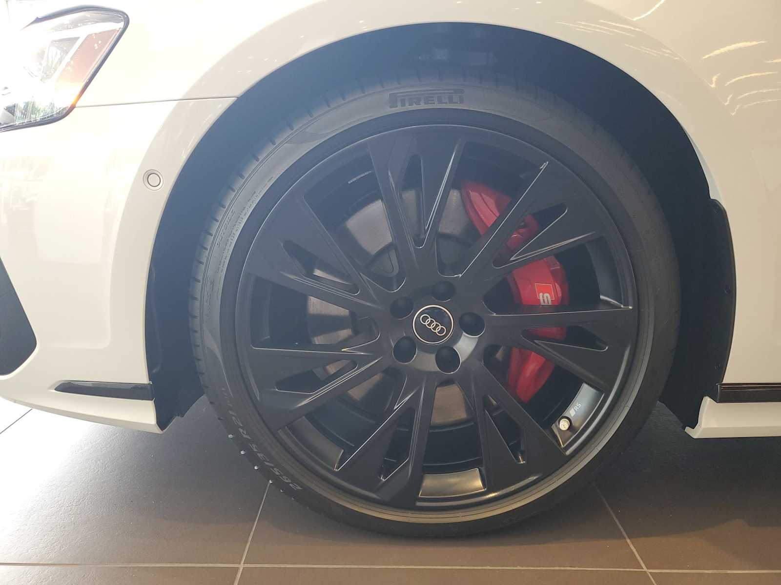 Thumbnail: 2025 Audi S8 - 8