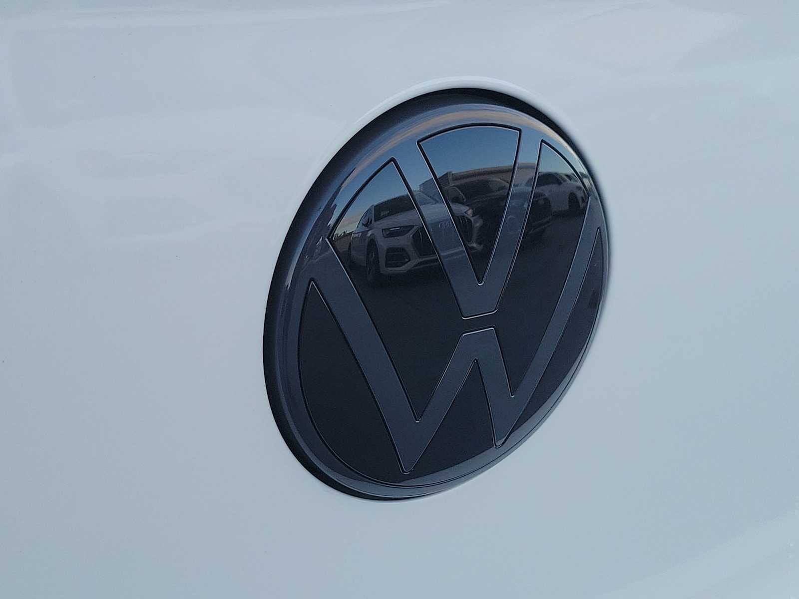 Thumbnail: 2025 Volkswagen Golf - 10