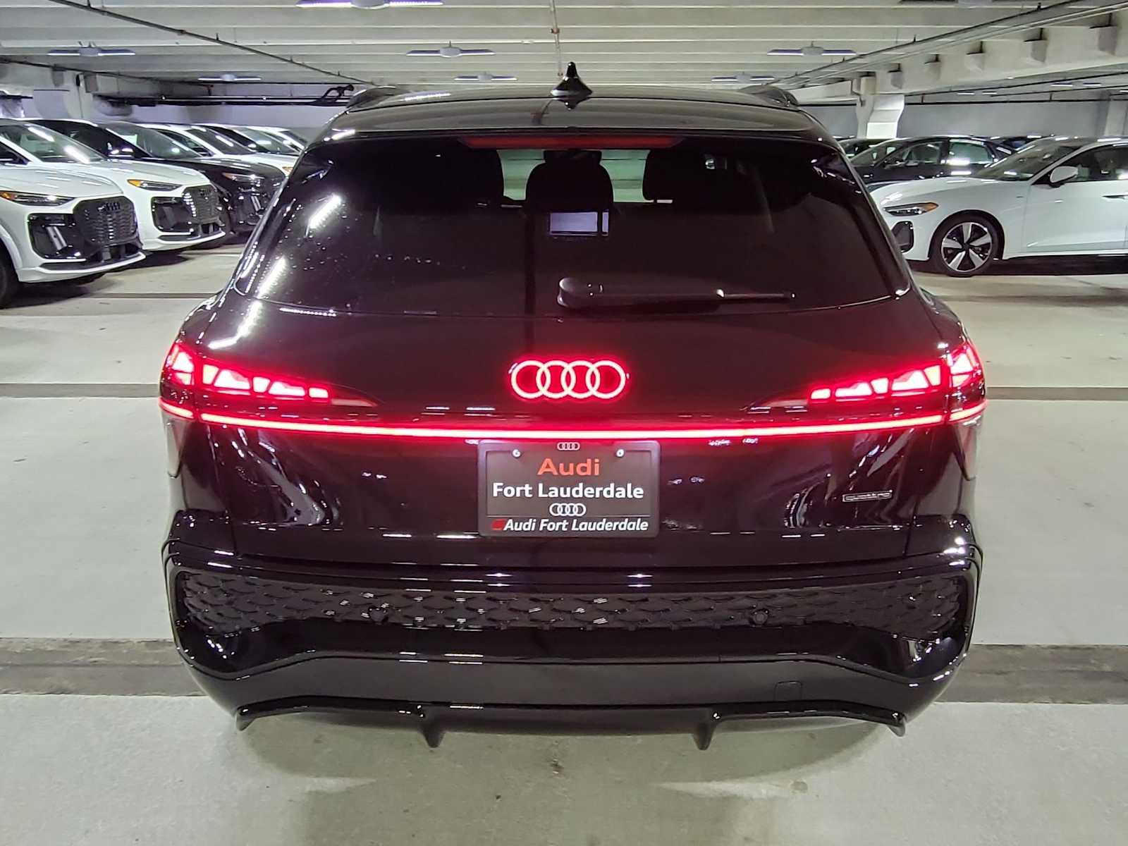 Thumbnail: 2026 Audi Q3 - 5