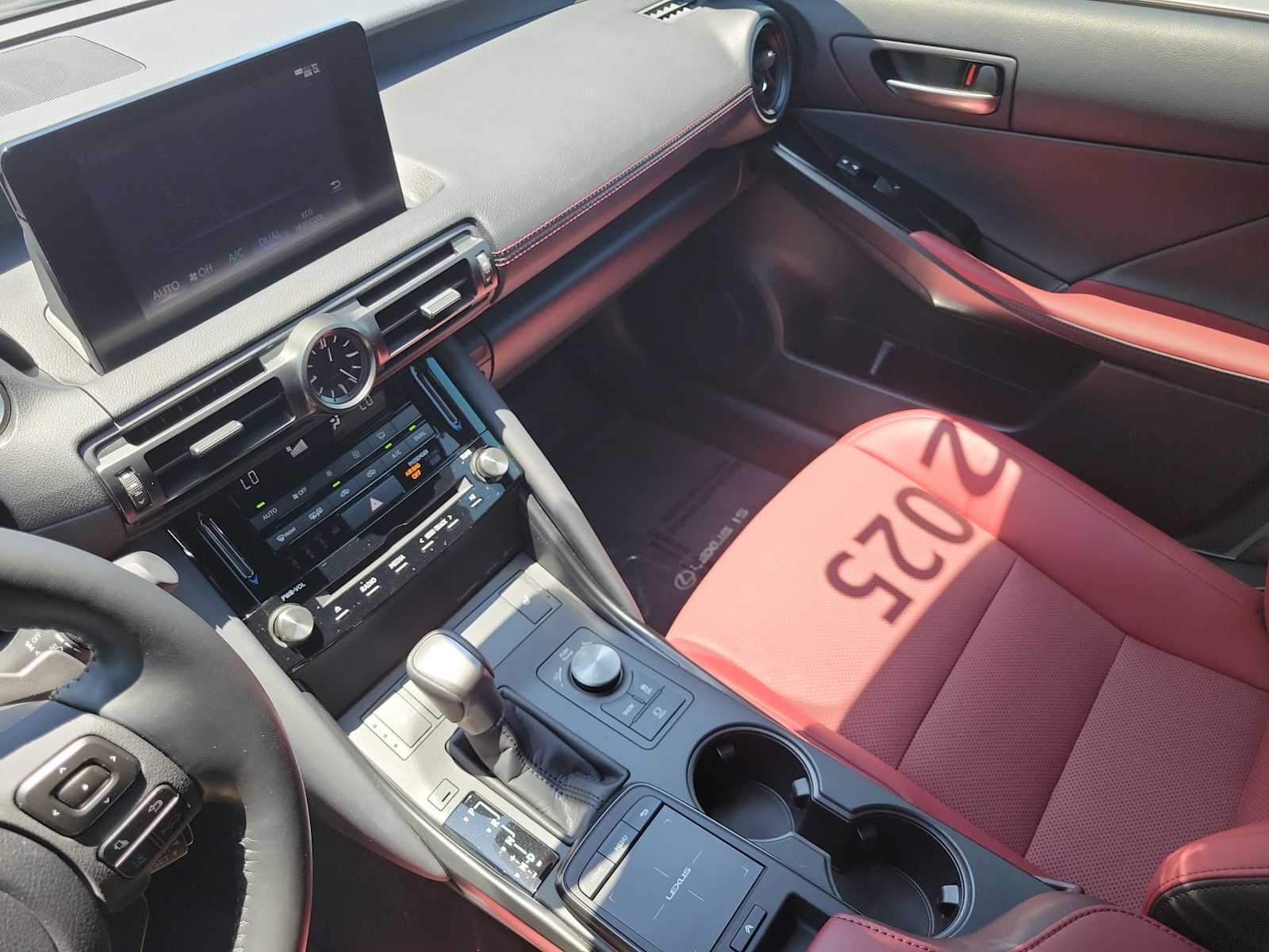 Thumbnail: 2025 Lexus IS - 25