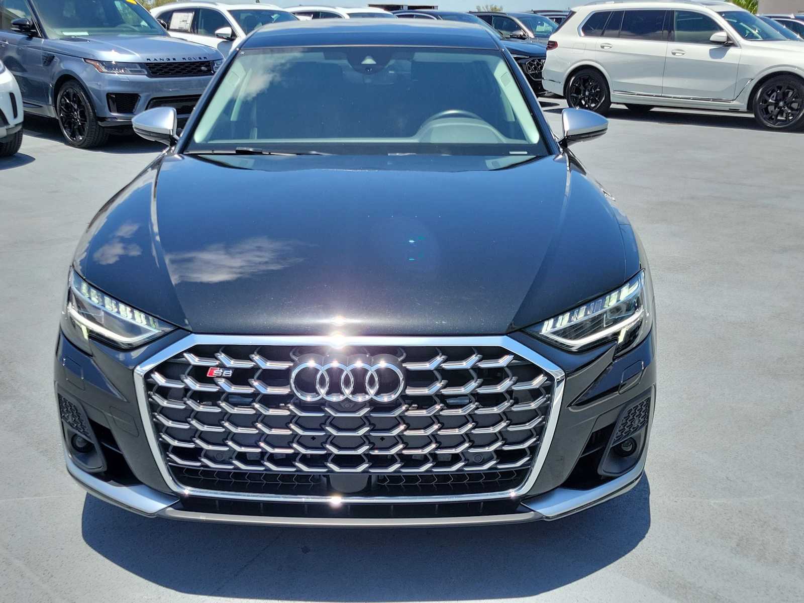 Thumbnail: 2023 Audi S8 - 9