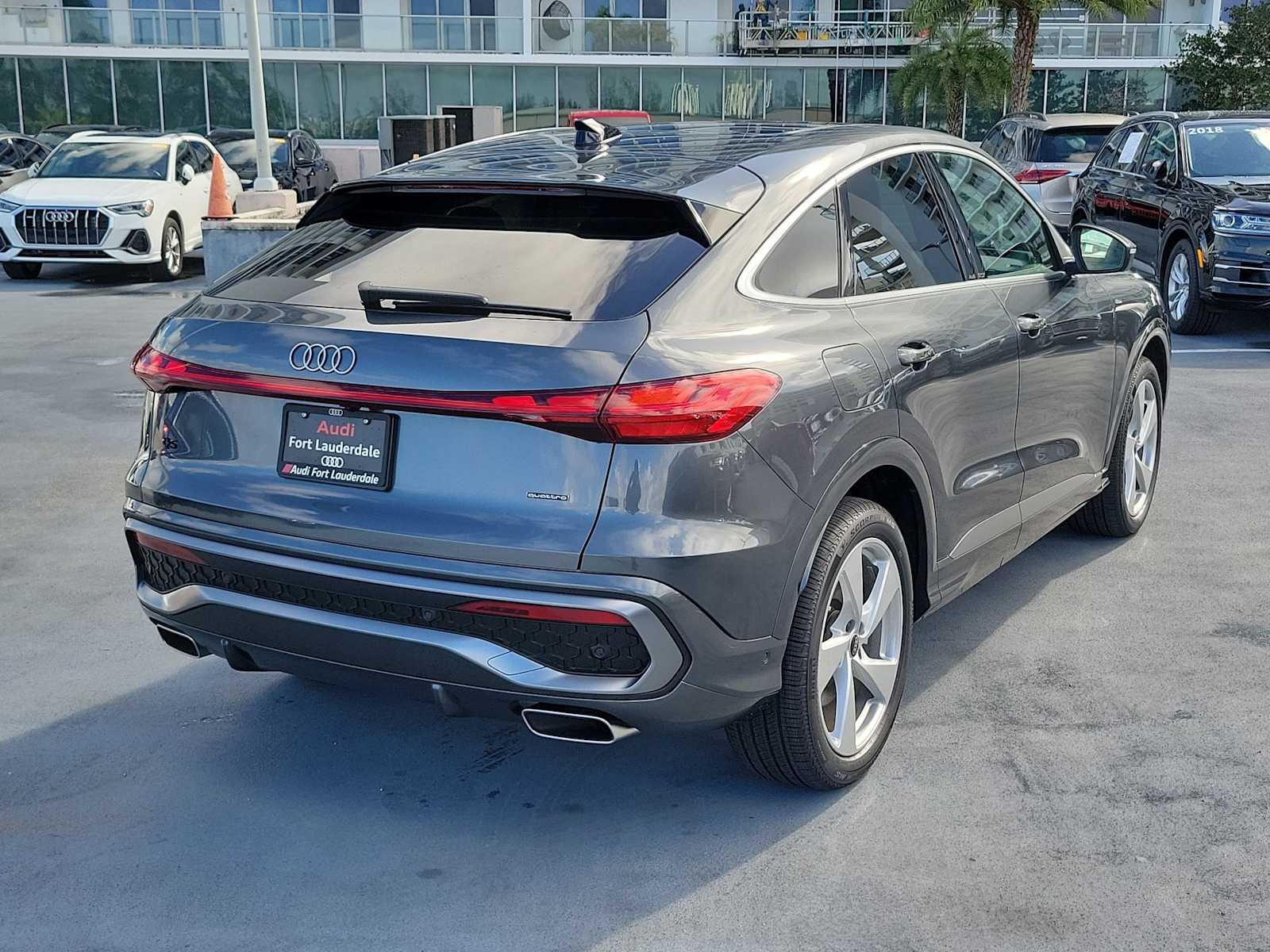 Thumbnail: 2025 Audi Q5 - 6