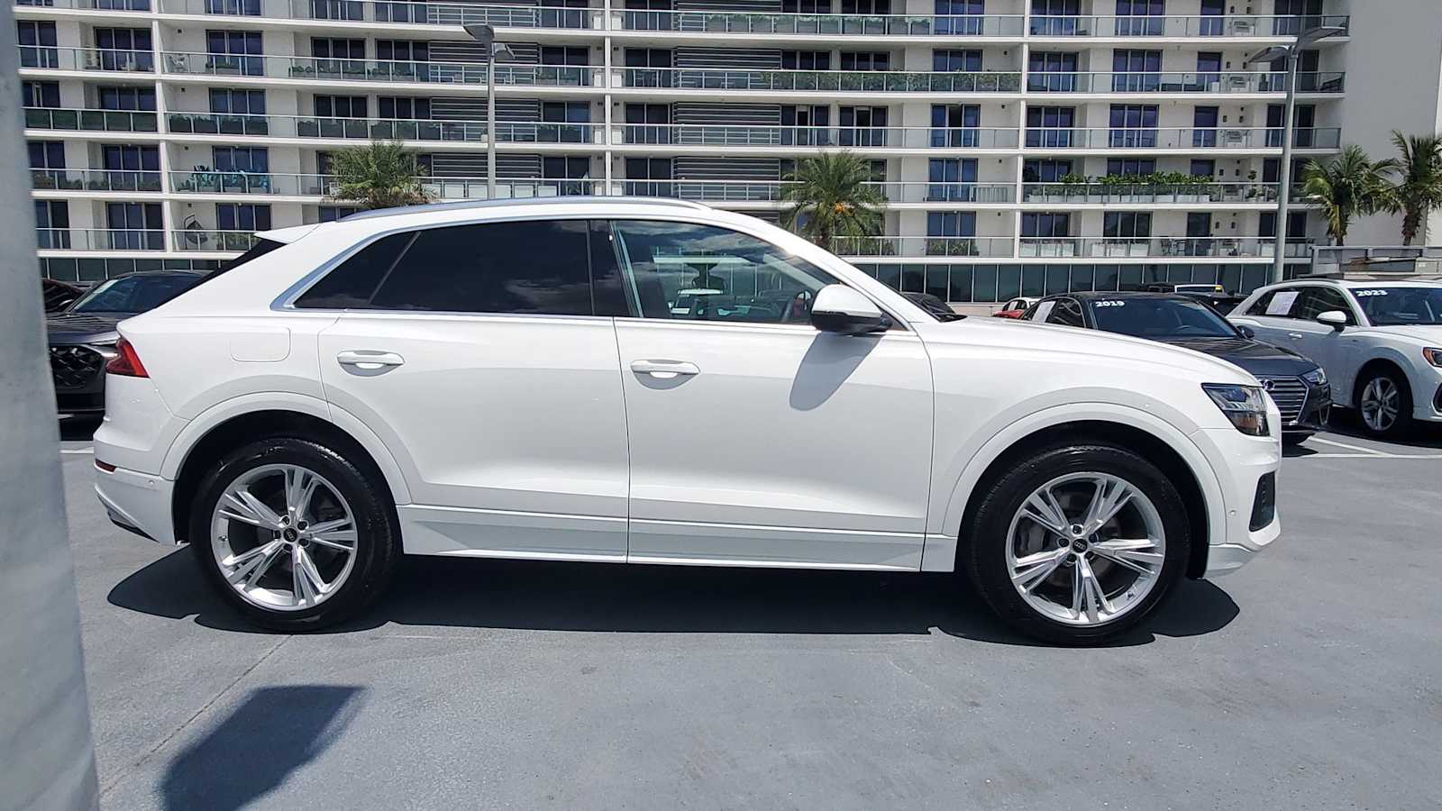 Thumbnail: 2023 Audi Q8 - 7