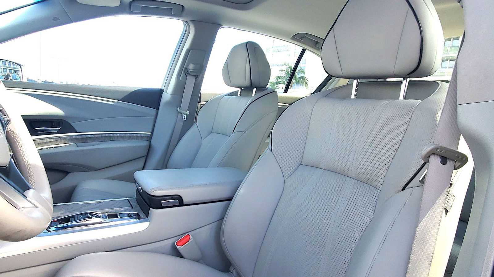 Thumbnail: 2020 Acura RLX - 16