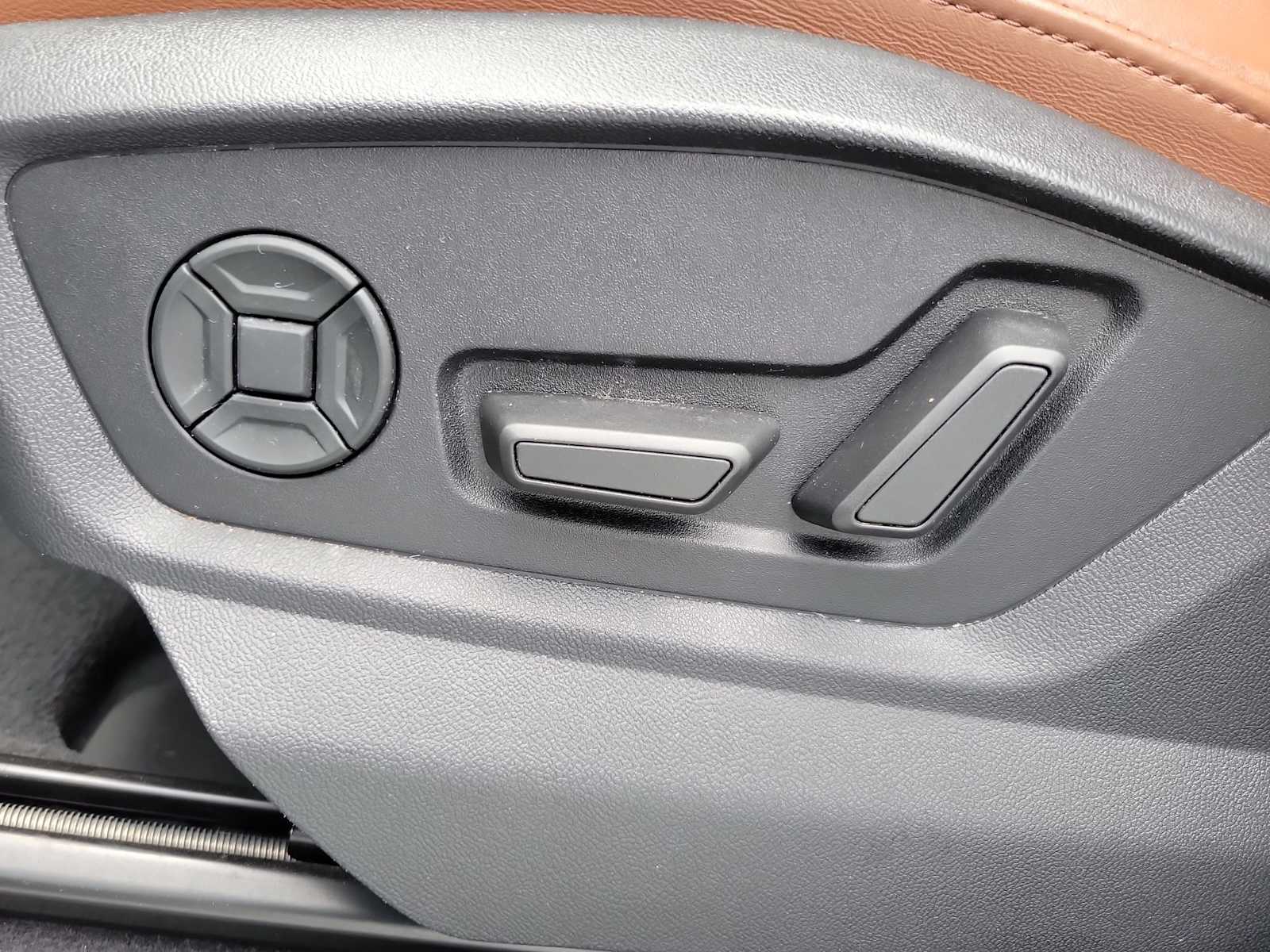 Thumbnail: 2023 Audi Q7 - 16