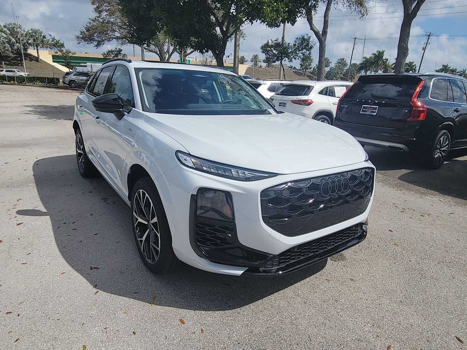 Thumbnail: 2026 Audi Q3 - 2