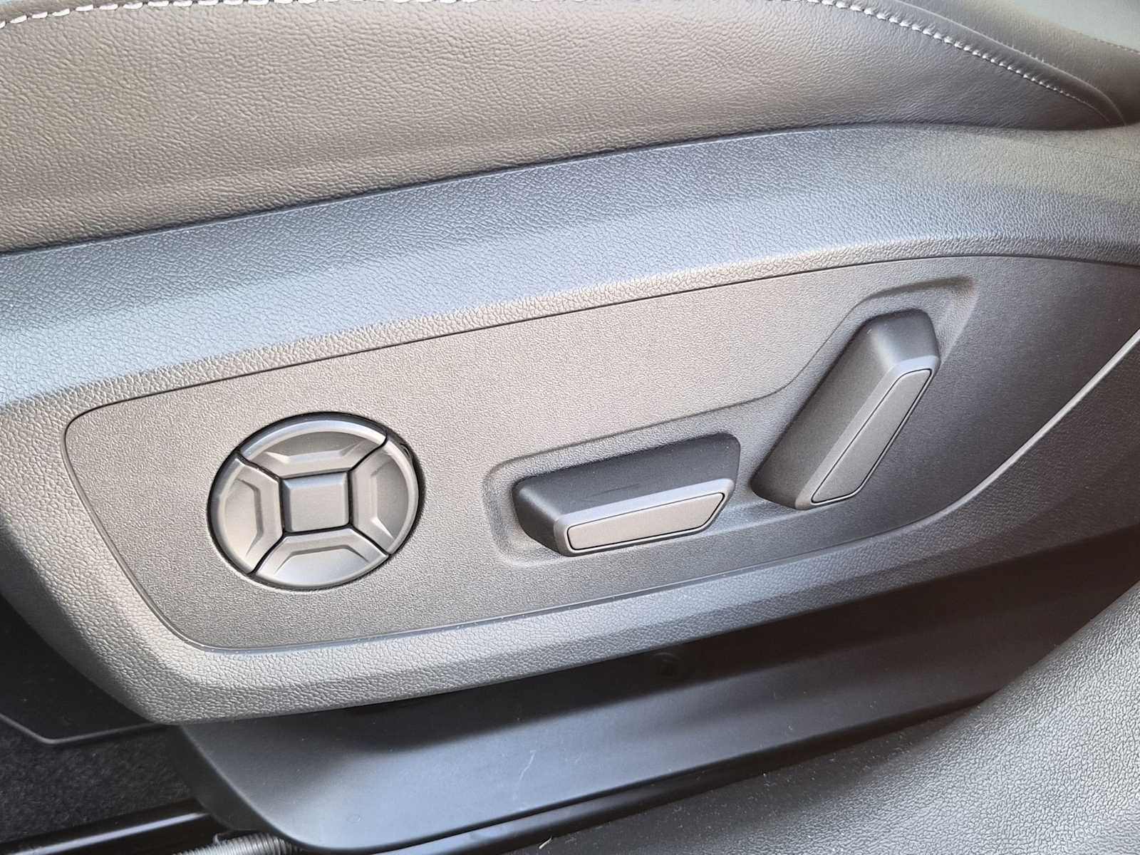 Thumbnail: 2025 Audi A5 - 16