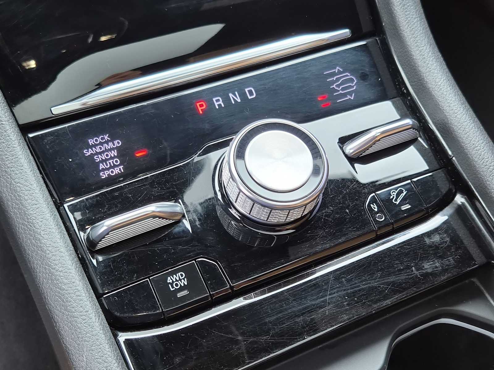 Thumbnail: 2022 Jeep Grand Cherokee - 25